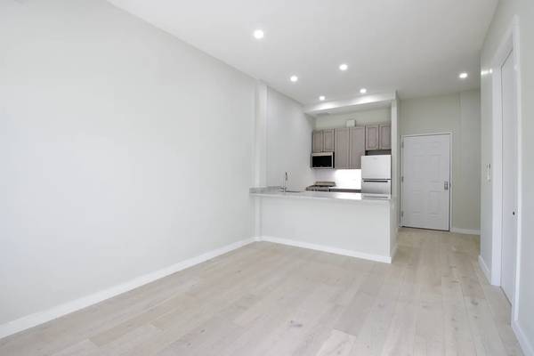 Oak Grove Apartments photo 2