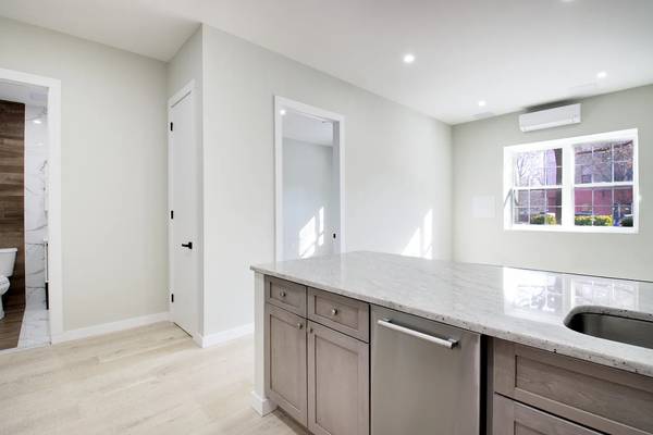 Oak Grove Apartments photo 3