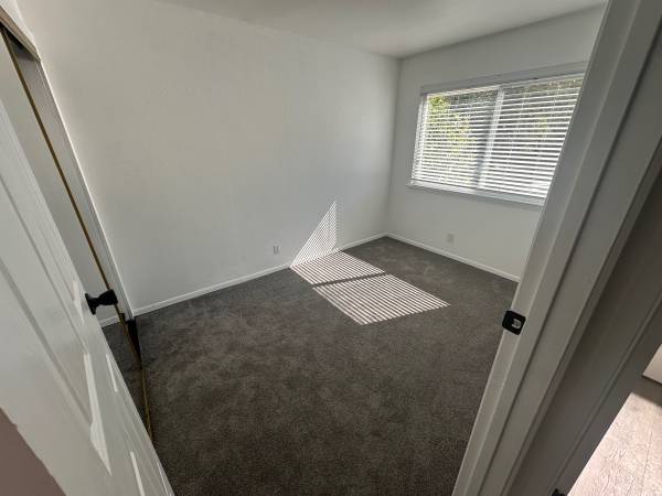 2BR/1BA Apartment on Paulson Ct. · Lafayette photo 3