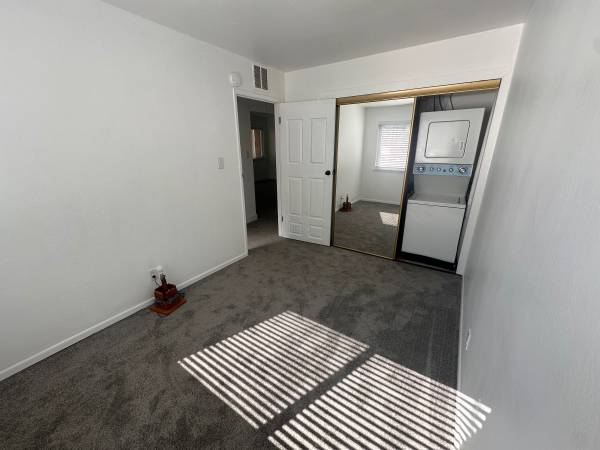 2BR/1BA Apartment on Paulson Ct. · Lafayette photo 4