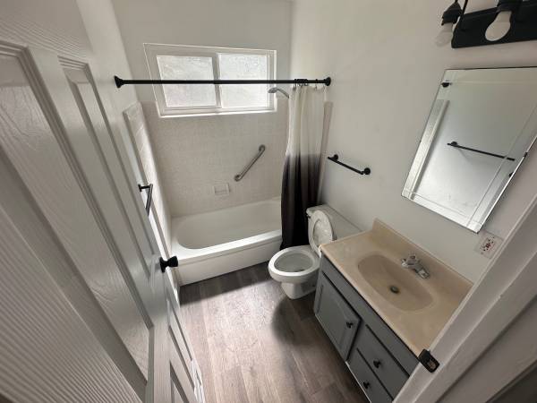 2BR/1BA Apartment on Paulson Ct. · Lafayette photo 5