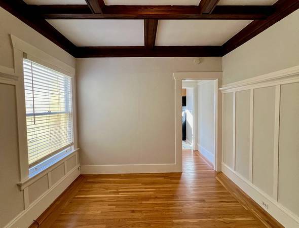 Berkeley Hills Beauty with Bay Views  Elegant Modern Living photo 2