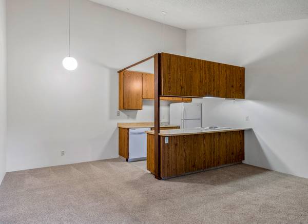 Apartments on Range Ave · Santa Rosa photo 4