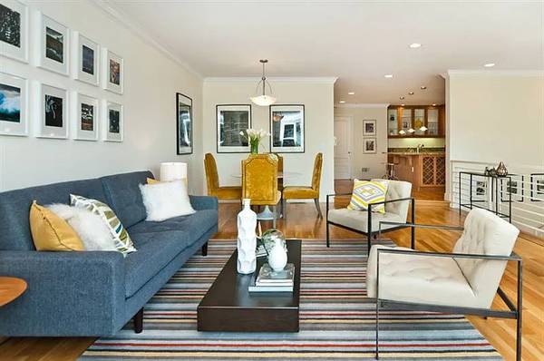 Modern and Large Single Family 4 Bedroom / 2 Bathroom photo 3