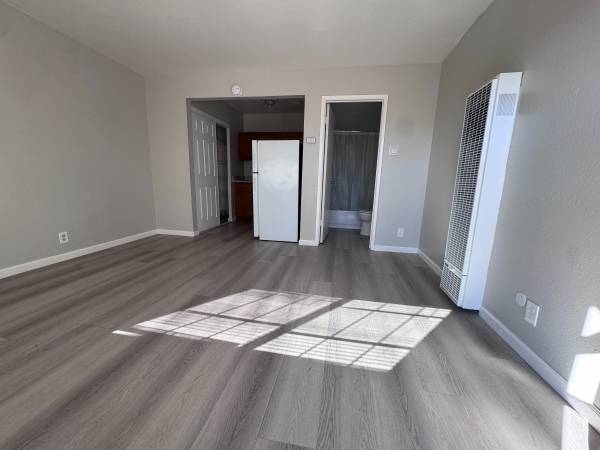 MacArthur Apartments photo 2