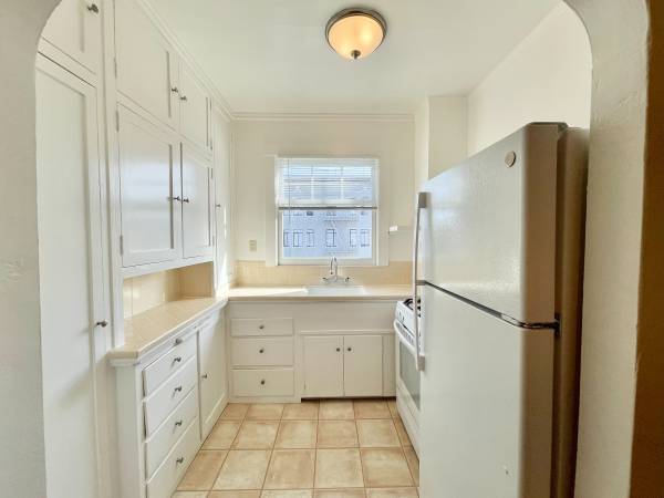 3255 Broderick Street, San Francisco, CA 94123 photo 3