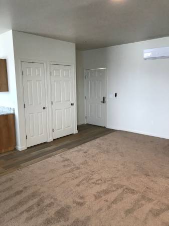 1BR/1BA Apartment on Santa Rosa Avenue · Santa Rosa photo 3