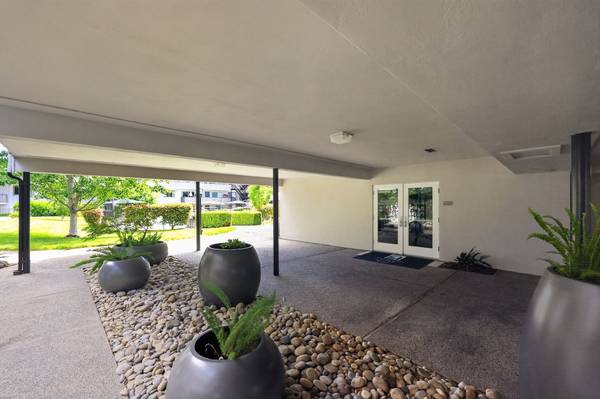 Stanford Villa photo 5