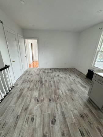 Attractive 1-bedroom, 1-bathroom Apartment Located On An Upper Floor- Move In Special---- photo 5