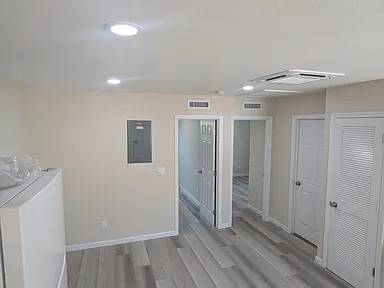 Flats on South Sunset Avenue · San Jose photo 2
