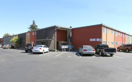 Delta Court Apts photo 4