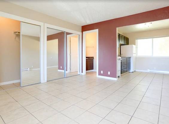Delta Court Apts photo 5