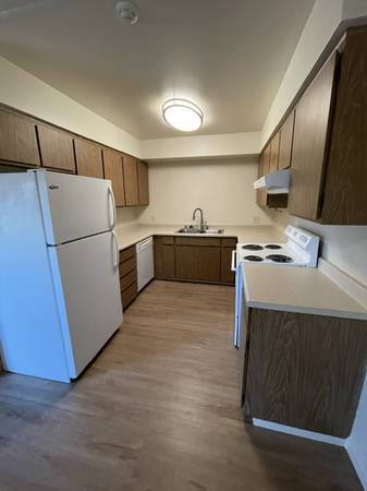 Apartments on Yulupa Avenue · Santa Rosa photo 5