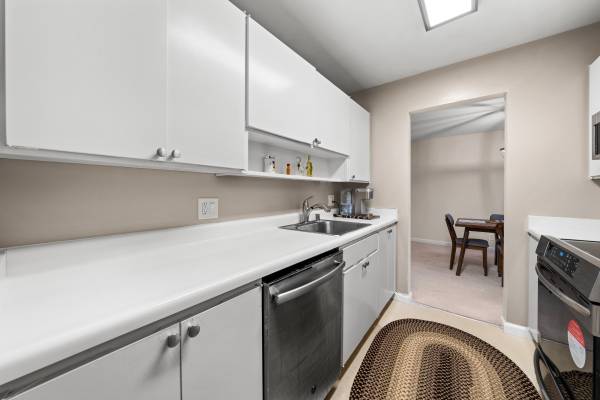 2BR/2BA Condo on North Divic Drive · Walnut Creek photo 3