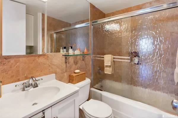 1050 North Point Street, San Francisco, CA 94109 photo 3