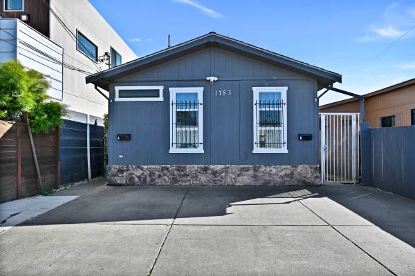 Duplexs on 11th Street · Oakland photo 2