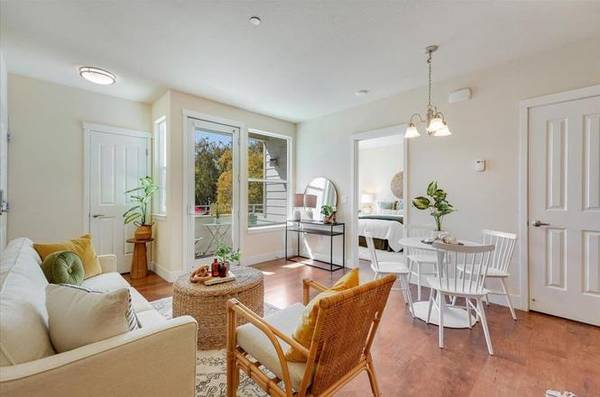 1BR/1BA Condo on Laurel · Santa Cruz photo 3