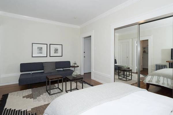 Pierre Crest Apartments photo 4