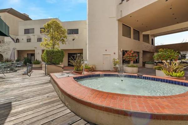 Condos on California Avenue · Palo Alto photo 2