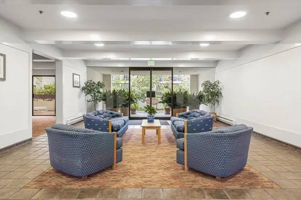 Condos on Sheridan Avenue · Palo Alto photo 5