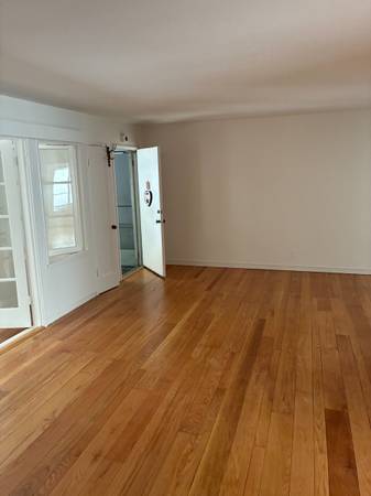 1BR/1BA Apartment on Sir Francis Drake Boulevard · San Anselmo photo 2