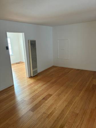1BR/1BA Apartment on Sir Francis Drake Boulevard · San Anselmo photo 4
