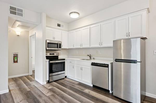 1BR/1BA Apartment on Lomitas Avenue · Santa Rosa