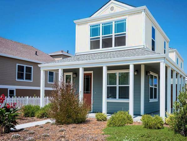3BR/3BA Townhouse on Hansen Way · Petaluma photo 5