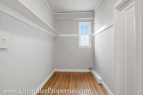 1845 Franklin photo 5