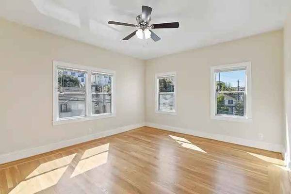 Flats on Merritt Avenue · Oakland photo 2