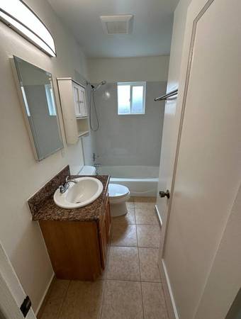 Bright And Updated 1 Bedroom 1 Bath Upstairs Apartment In Sunnyvale photo 5