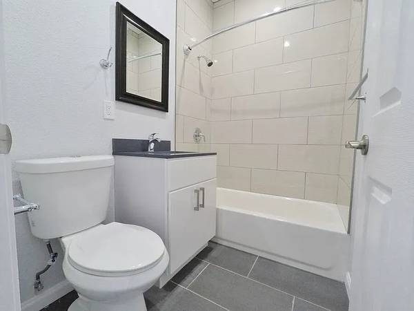 1BR/1BA Apartment on 22nd St · Oakland photo 4
