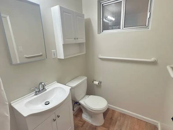 1BR/1BA Apartment on Judah St · San Francisco photo 3