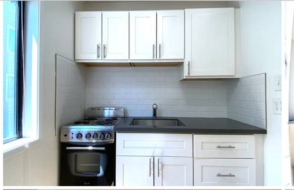 Alamo Apartments photo 2