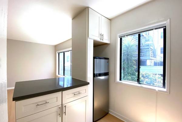 Alamo Apartments photo 5