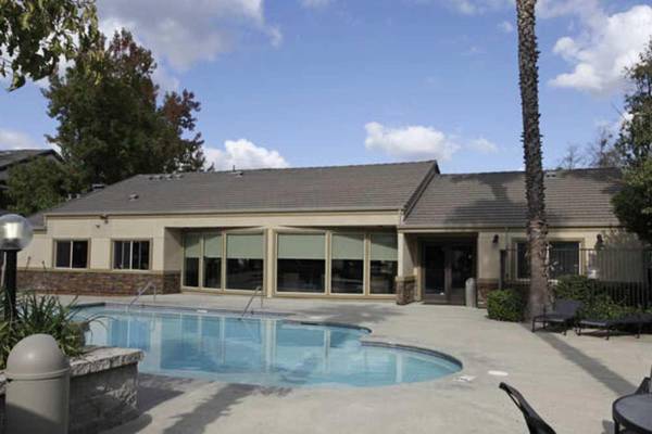 Beautiful Updated Condo with 2 Private Outside Patios photo 2