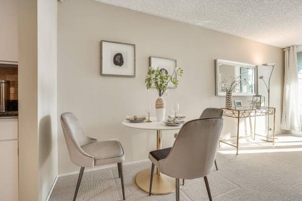 1BR/1BA Condo on Port Dr · San Mateo photo 5