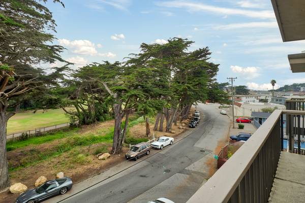 2BR/1BA Apartment on Paloma Ave · Pacifica photo 3