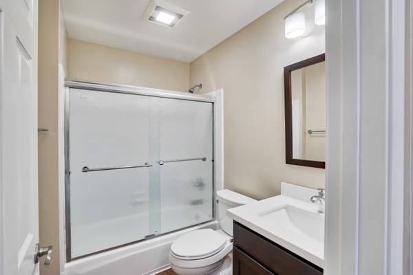 2BR/1BA Apartment on Paloma Ave · Pacifica photo 5