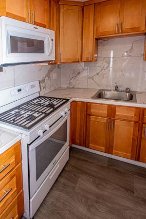 921-945 High School Way, Mountain View, CA 94041 photo 5