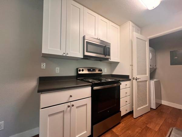 Condos on Del Monte Avenue · Morgan Hill photo 5