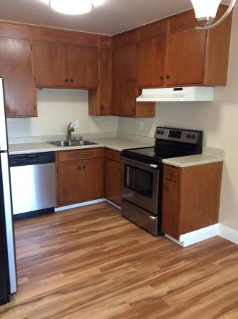 3BR/1BA Apartment on Atlanta Ct · Santa Rosa