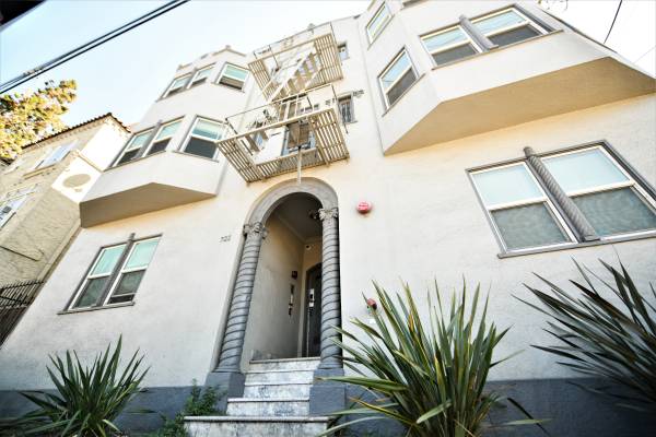 721 40th Street, Oakland, CA 94609 photo 2