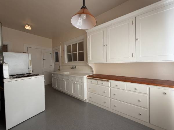 1BR/1BA Apartment on Dwight Way · Berkeley photo 3