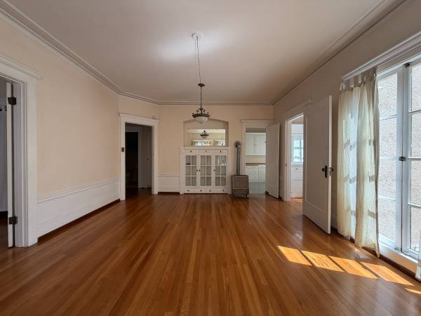 1BR/1BA Apartment on Dwight Way · Berkeley photo 5