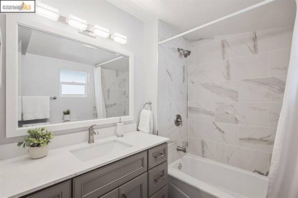 1BR/1BA Single Family House on Cornell Ave · Albany
