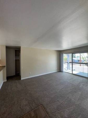 Apartments on Branham Ln Near Meridian Avenue · San Jose photo 5