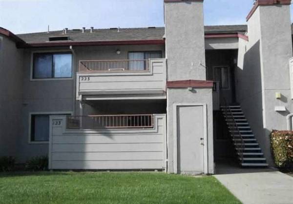 1BR/1BA Apartment on Lancaster · Pittsburg photo 3