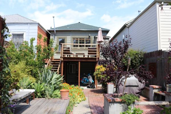 1BR/1BA Duplex on Hannah Street Unit A · Emeryville photo 4
