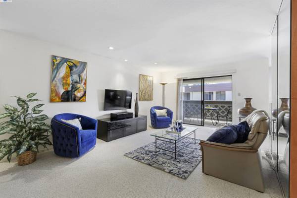 Apartments on N El Camino Real · San Mateo photo 2